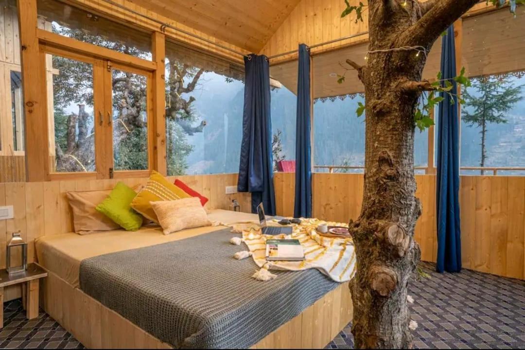 Villa Into The Woods Treehouse Jibhi Extérieur photo