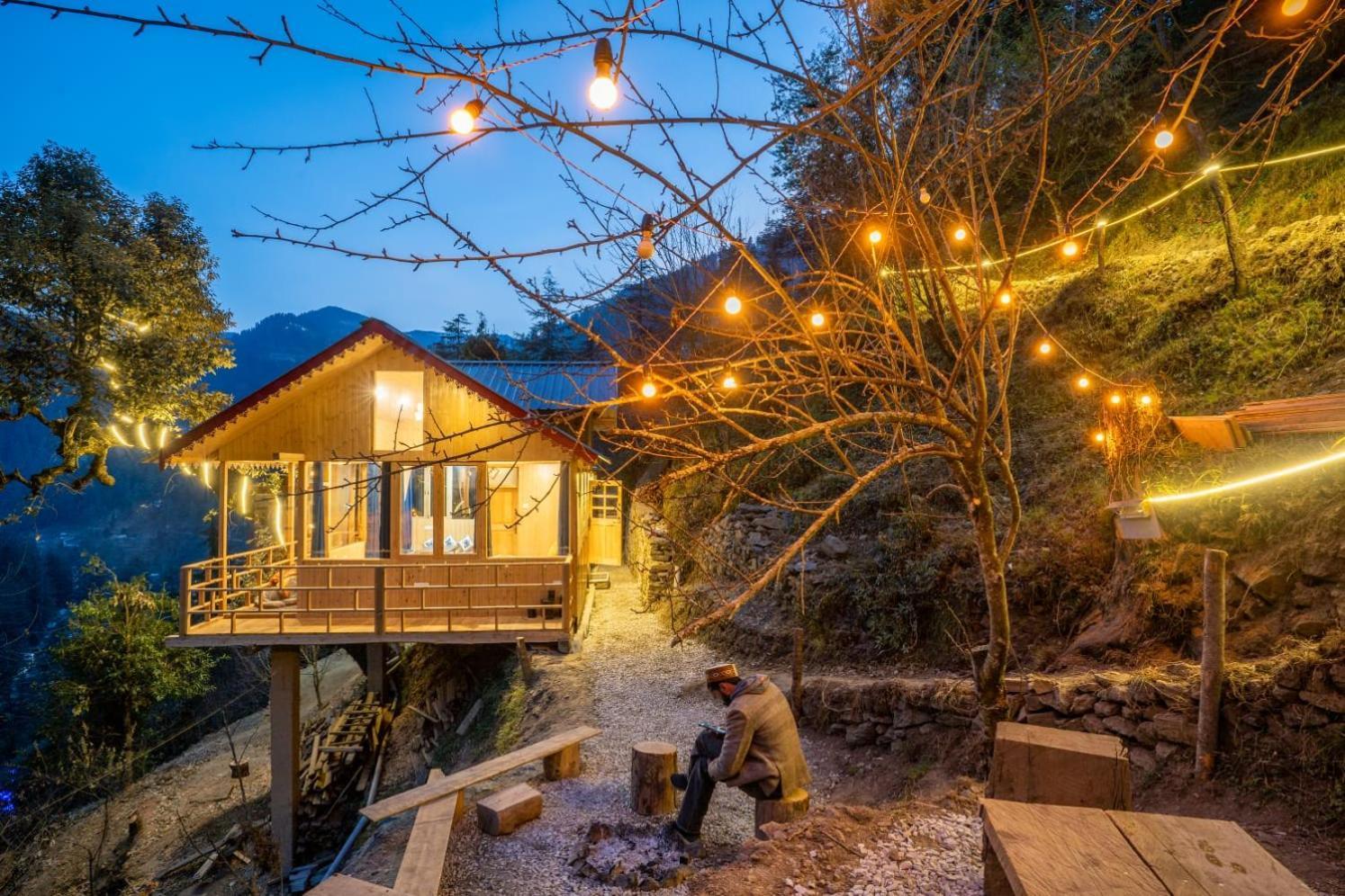Villa Into The Woods Treehouse Jibhi Extérieur photo