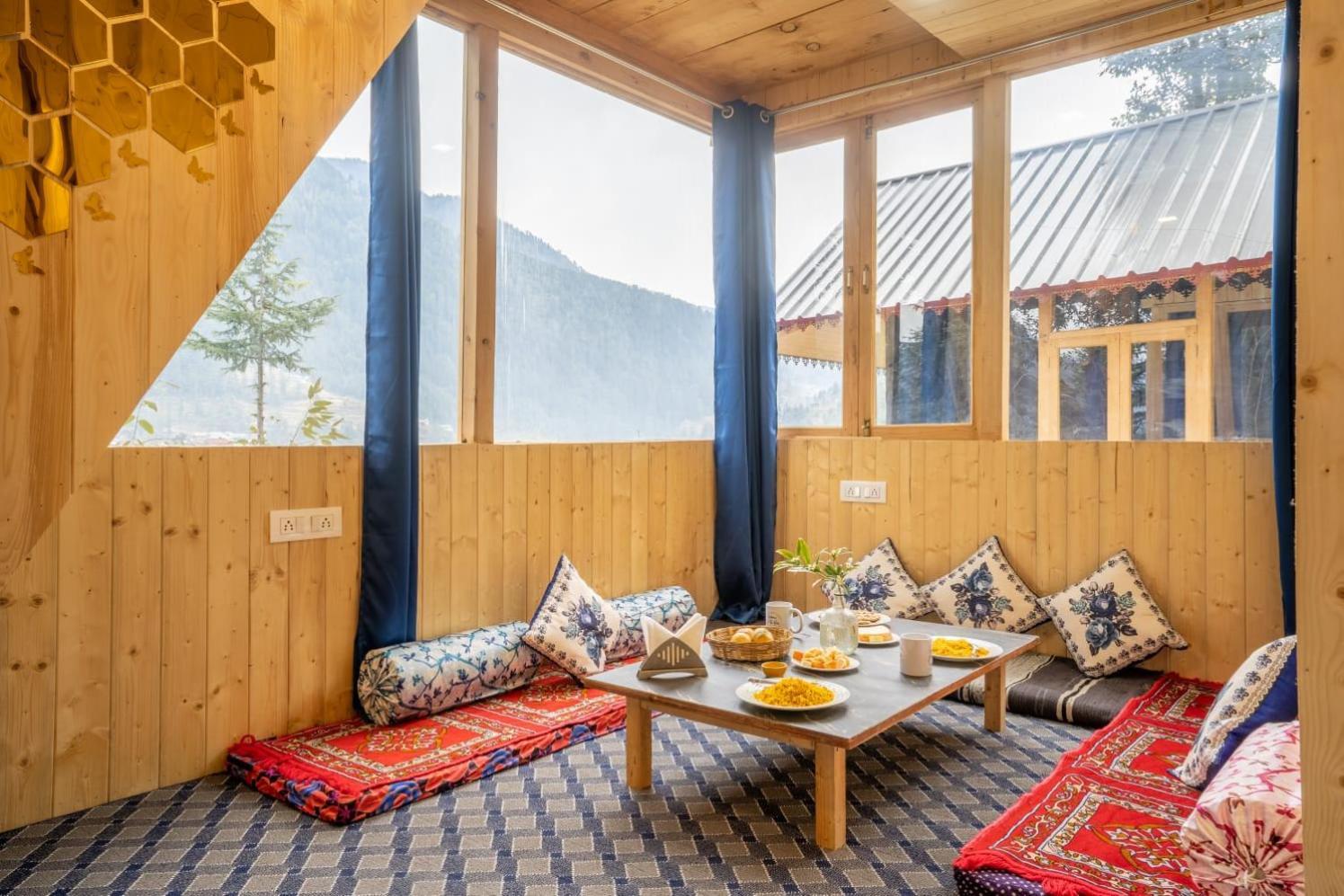 Villa Into The Woods Treehouse Jibhi Extérieur photo