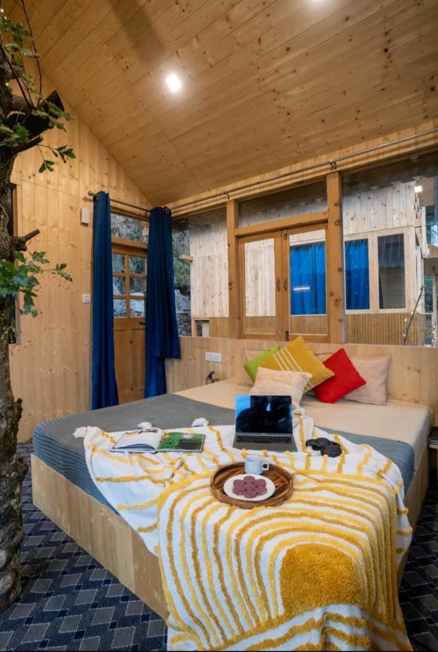 Villa Into The Woods Treehouse Jibhi Extérieur photo